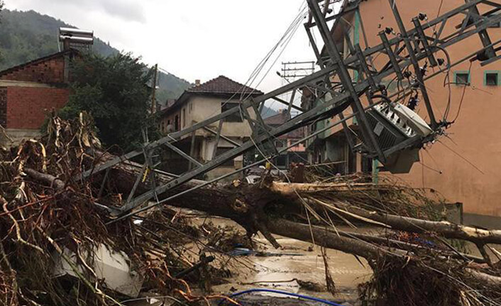 Bartın’da sağanak yağış sele neden oldu