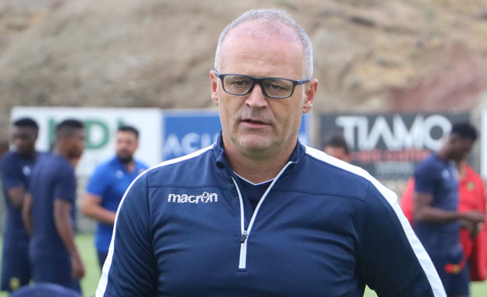 Trabzonspor maçı öncesi teknik adamdan transfer açıklaması