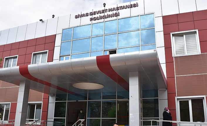 Randevu saatini beklemeyen sabırsız hasta doktoru yaraladı