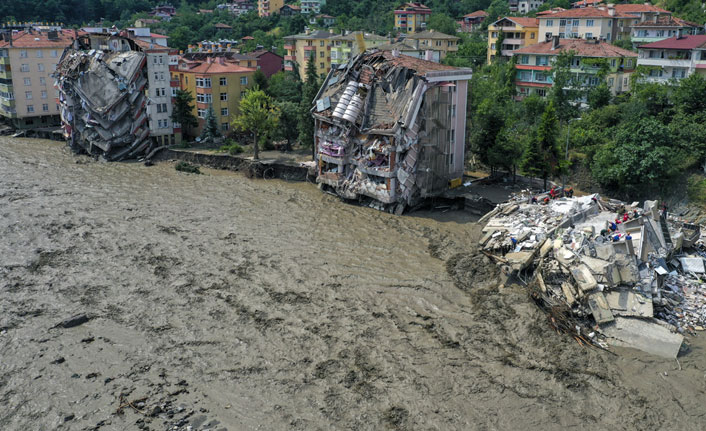 Kastamonu'da sel 9 can aldı
