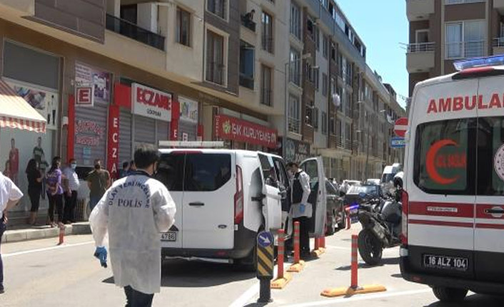 Cinnet geçirdi, eşini ve kızını öldürüp intihar etti