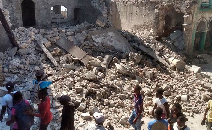 Haiti'de 7,2'lik depremde 227 kişi hayatını kaybetti