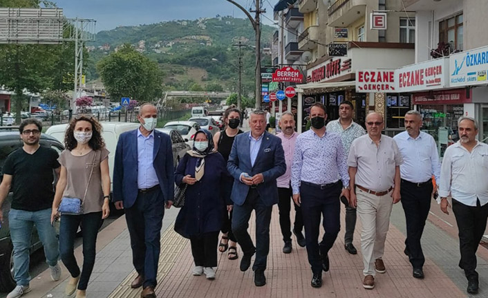 Hüseyin Örs'ten Düzköy Kavşağında inceleme! “Esnaf mağdur, muhatap yok”