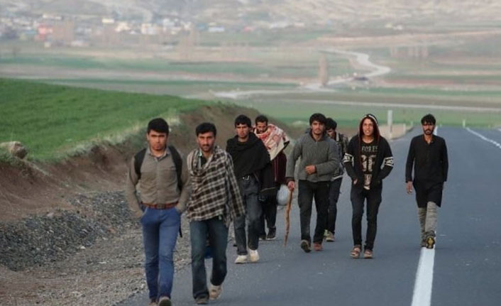 İran’dan Afgan mülteci kararı: Ülkeye alınmayacaklar