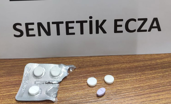 Trabzon’da sentetik ecza ele geçirildi
