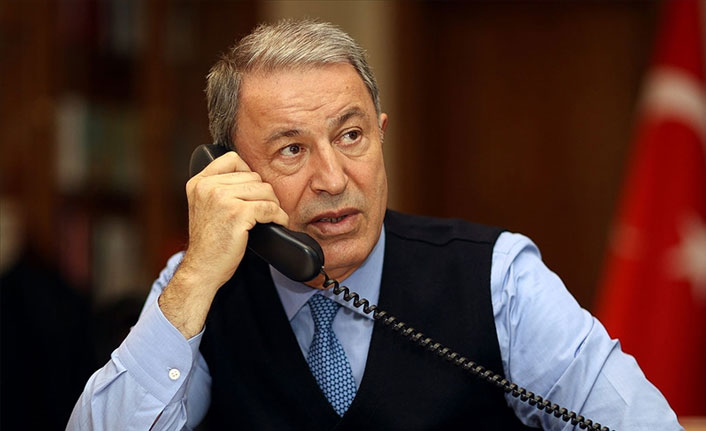 Bakan Akar ABD'li meslektaşı Austin'e taziyelerini iletti