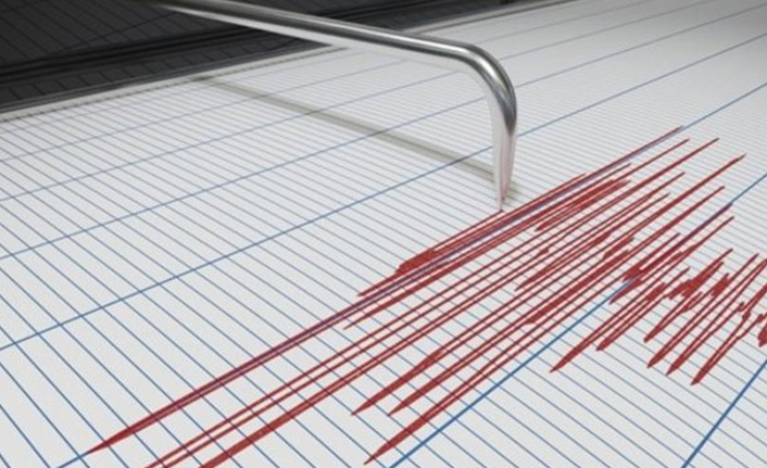 Ankara, Afyon ve Eskişehir'de hissedilen deprem korkuttu