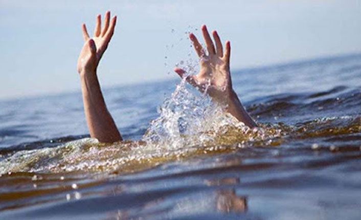 Serinlemek için ayaklarını soktuğu barajda boğuldu