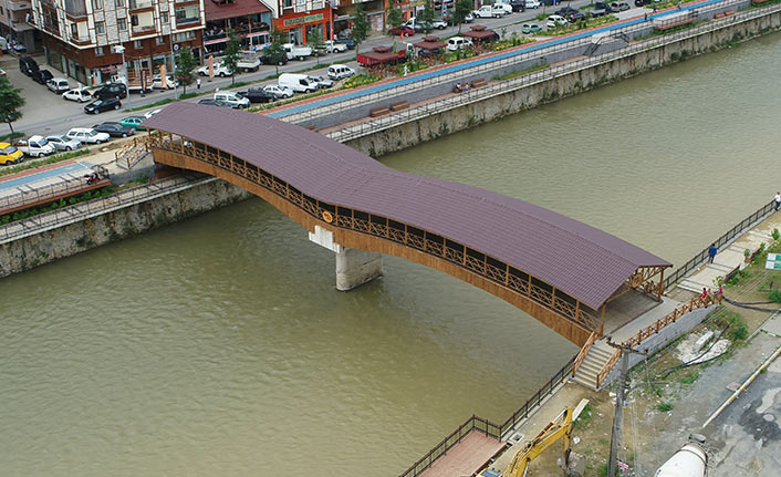 DSİ’nin Of’a yaptığı köprü göz kamaştırıyor