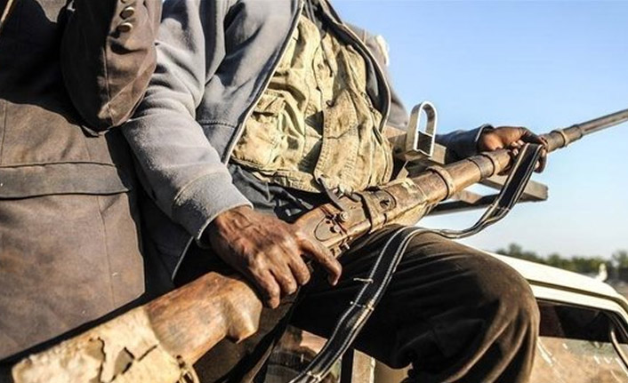 Silahlı kişiler 73 çocuğu kaçırdı