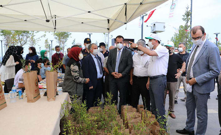 Gençler Okudukça Akçaabat Okur