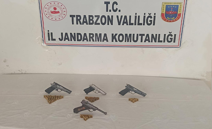 Trabzon’da 29 eve ruhsatsız silah operasyonu