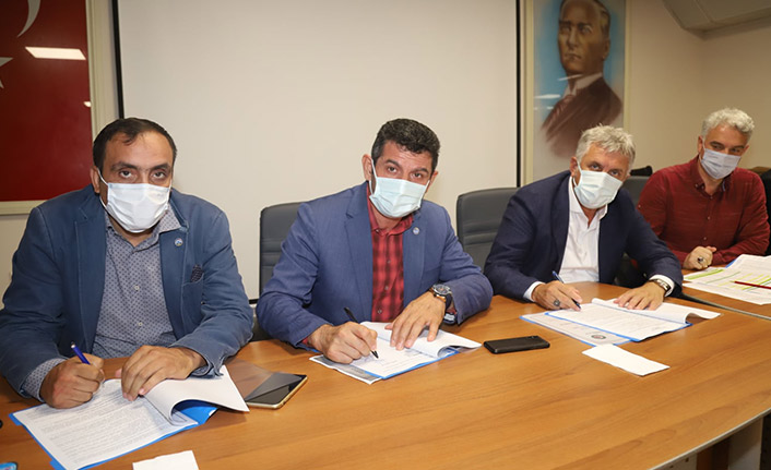 Of Belediyesi çalışanları toplu iş sözleşmesini imzaladı