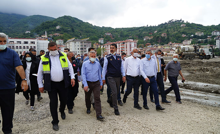 Bakan Kurum açıkladı! Sel bölgesinde toplam 952 konut ve 170 köy evi...