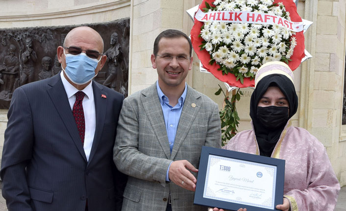 Trabzon'da yılın ahisi, kalfası ve çırağı ödül aldı