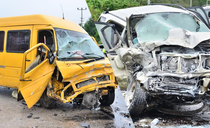 Minibüs ile cip çarpıştı: 4 yaralı