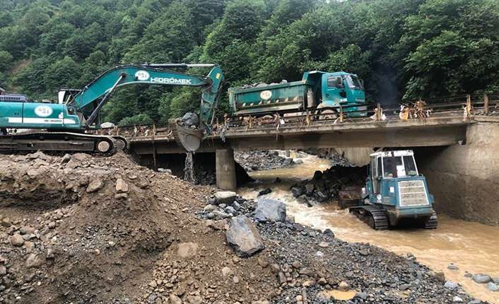 Doğu karadeniz'deki derelerin taşkın riskleri azaltılıyor