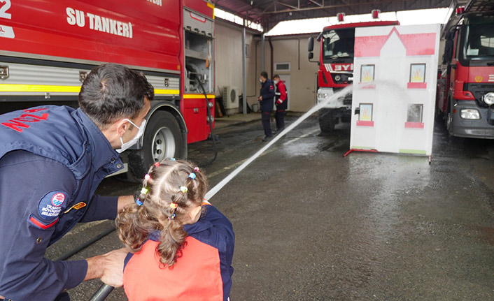 Zorluoğlu itfaiye personelini ağırladı