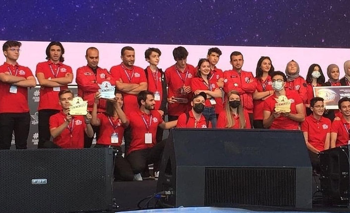 Adapazarı İlçe MEM’de TEKNOFEST zaferi