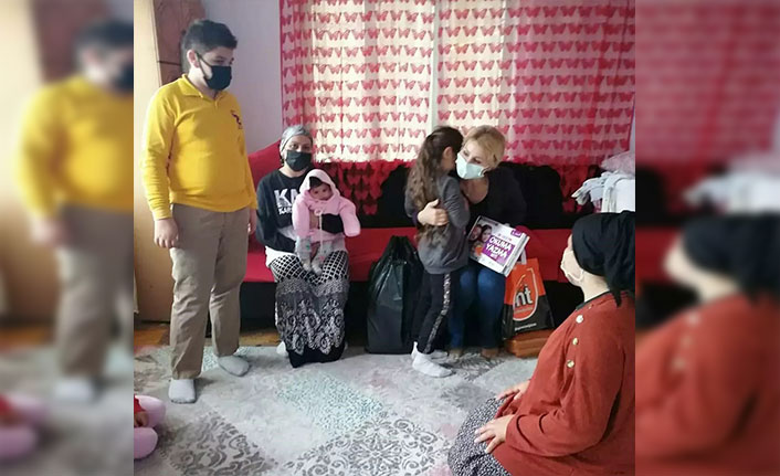 CHP Trabzon Kadın Kollarından ihtiyaç sahibi ailelere destek