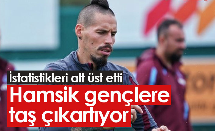 Hamsik gençlere taş çıkartıyor