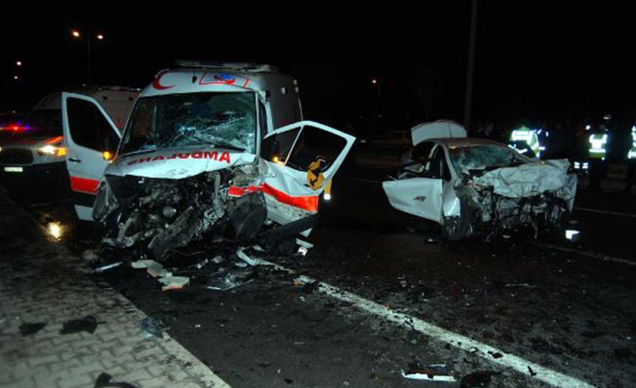 Aracıyla sıkıştırdığı otomobildeki 7 kişiyi öldüren sanık hakim karşısında