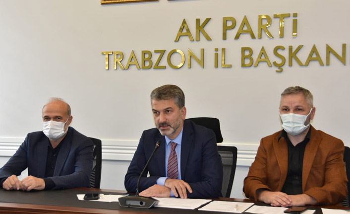 AK Parti Yomra'da yeni yönetimden ilk toplantı