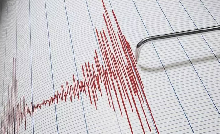 Ege 4,3 büyüklüğünde depremle sallandı