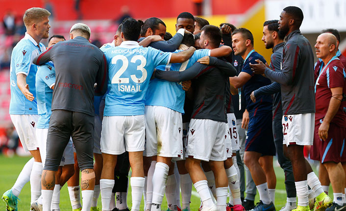Trabzonspor Deplasmanda Zirve Yaptı: İç Sahada Puan Kaybı Sürüyor