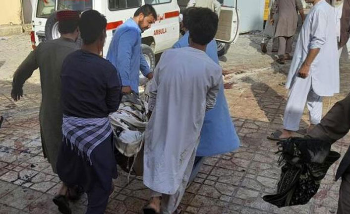 Cuma namazına bombalı saldırı: 100 ölü