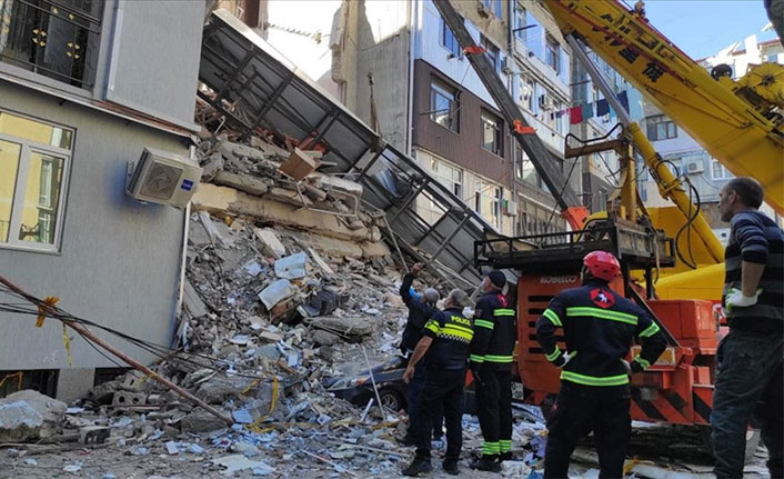 Gürcistan'da 7 katlı bina çöktü