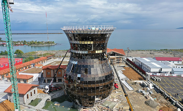 Karadeniz'in en büyük çay bardağı Guinness yolunda