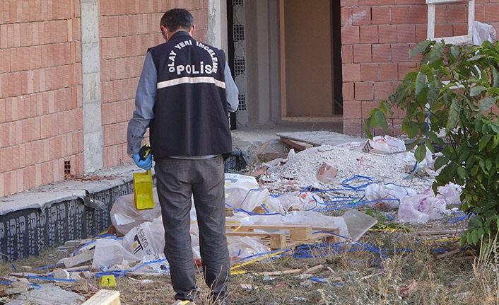 Çatıdan düşen işçi hayatını kaybetti - 10 Ekim 2021