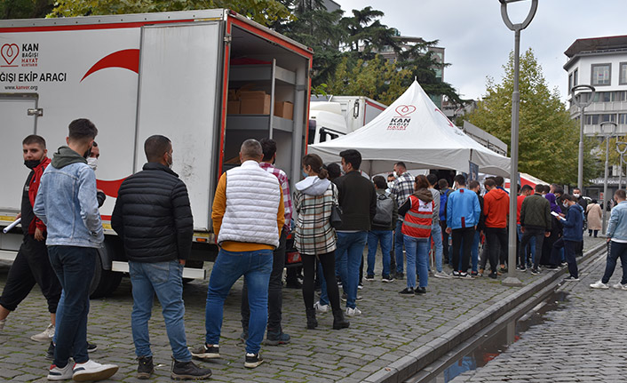 Trabzon'da kan vermek için yarıştılar
