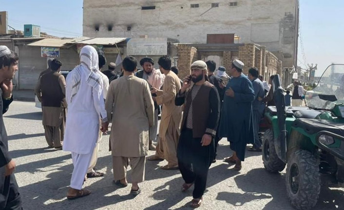 Afganistan'da camiye saldırı! 30 kişi hayatını kaybetti