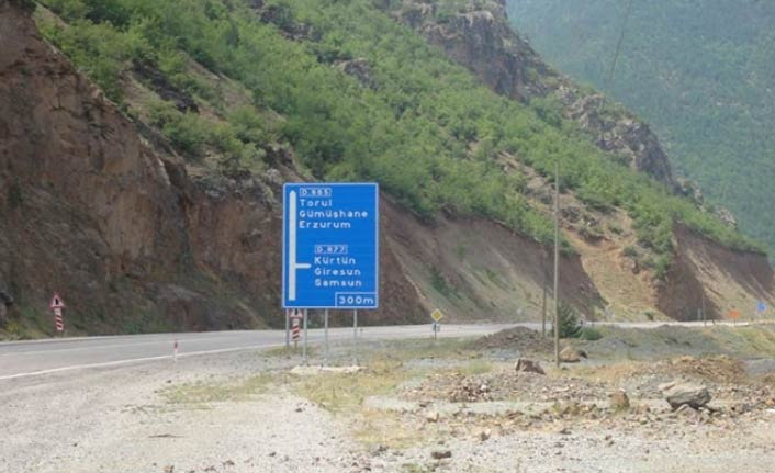 Trabzon-Gümüşhane yolunda çalışmalar tüm hızıyla devam ediyor