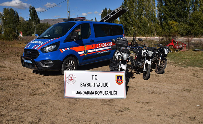 Motosiklet hırsızları yakayı ele verdi