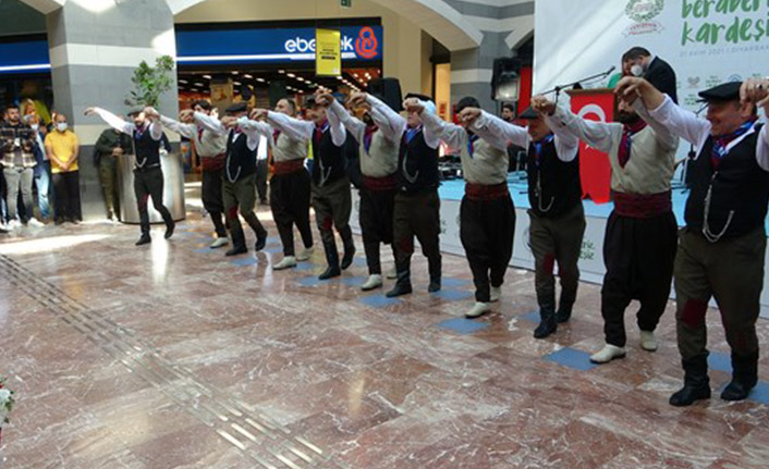 Diyarbakır ve Trabzon arasında 'Biriz, beraberiz, kardeşiz' etkinliği