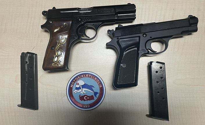 Trabzon'da 2 ruhsatsız tabanca ele geçirildi