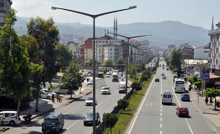 Trabzon Akçaabat yolunda çalışma