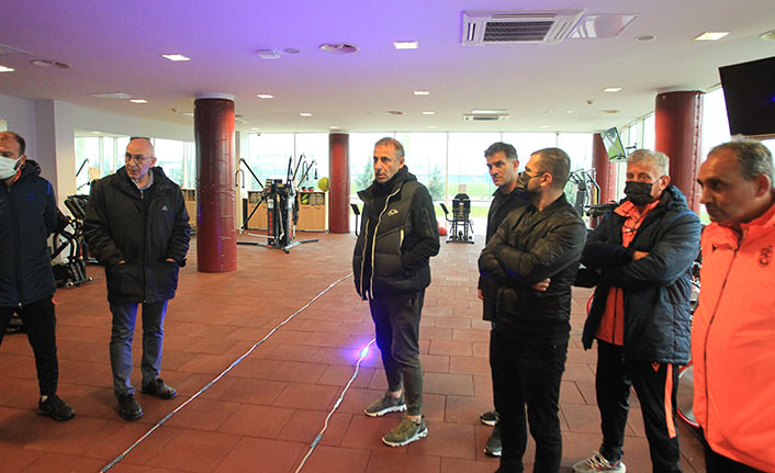 Abdullah Avcı’dan Özkan Sümer Futbol Akademisi’ne ziyaret