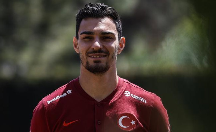 Transfer sezonunda Trabzonspor'a yazılmıştı! Milli futbolcu mutsuz olduğunu açıkladı