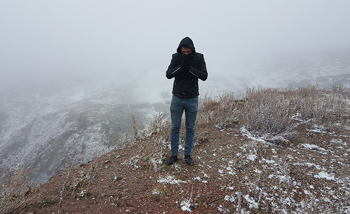 Bayburt ve Erzincan’ın yüksek kesimlerinde kar yağışı