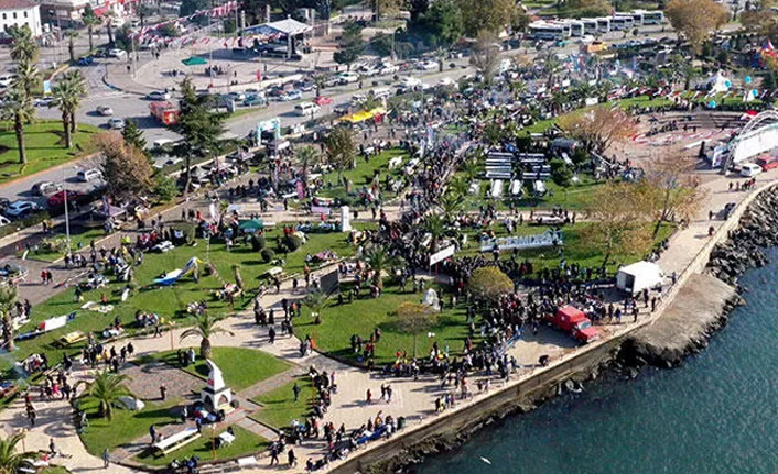 2002 metre uzunluğundaki mangalda 15 ton hamsi