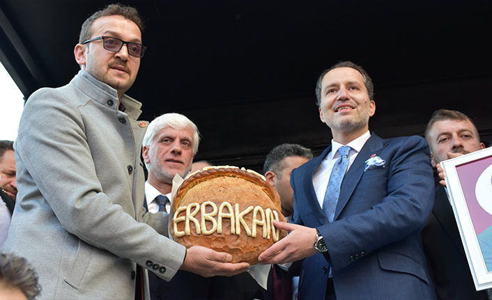 Erbakan Vakfıkebir'i ziyaret etti