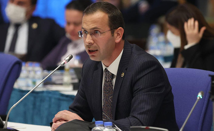 Salih Cora: “Muhalefetin amacı siyaset sahasına mayın döşemektir”