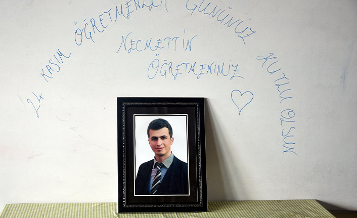 PKK'nın şehit ettiği Necmettin öğretmen anıldı