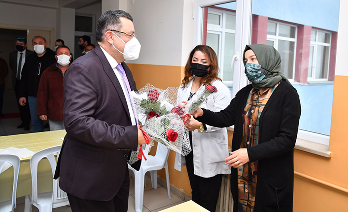 Başkan Genç, öğretmenlerin mutluluğuna ortak oldu!