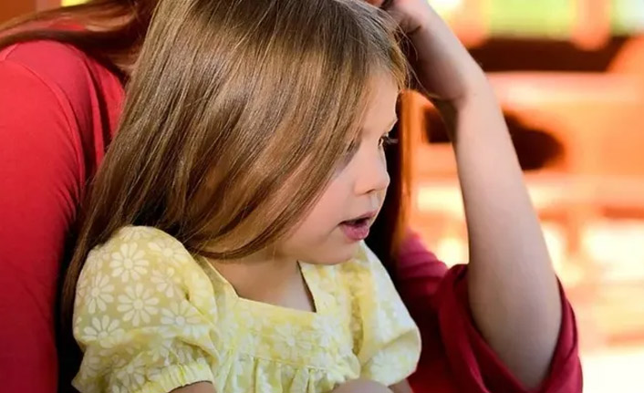 Çalışan anne için bakıcı desteği artıyor