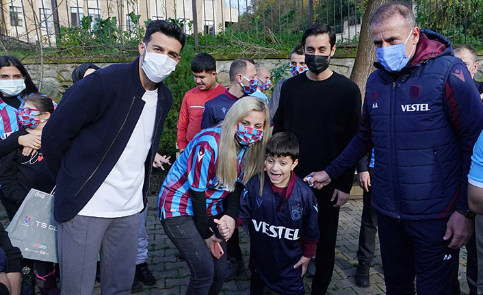 Trabzonspor'dan özel çocuklara anlamlı ziyaret